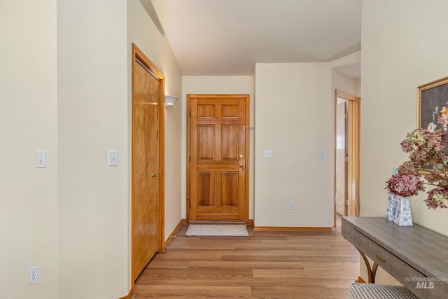 3660 E Eastgate Drive, Boise, ID 83716
