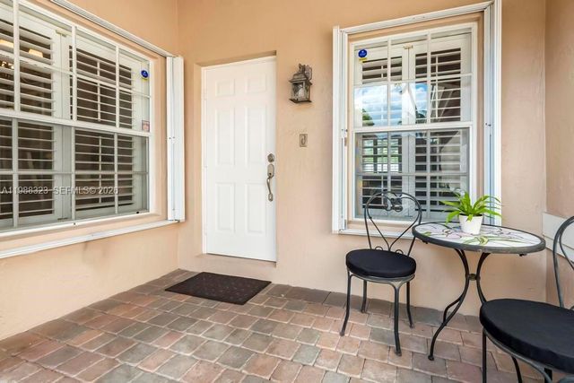 677 NW 129th Way, Pembroke Pines, FL 33028