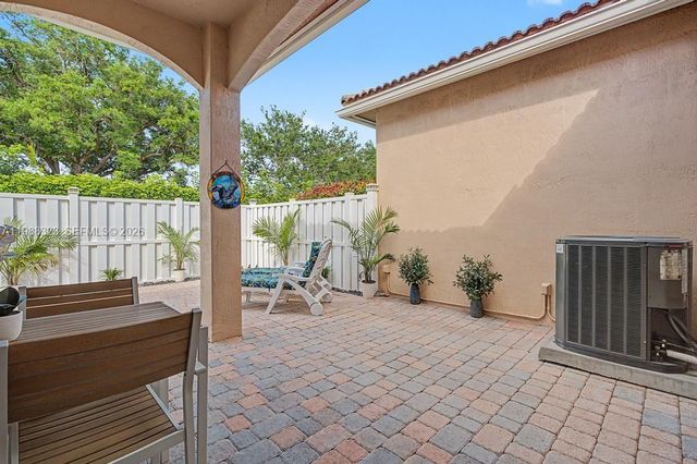 677 NW 129th Way, Pembroke Pines, FL 33028