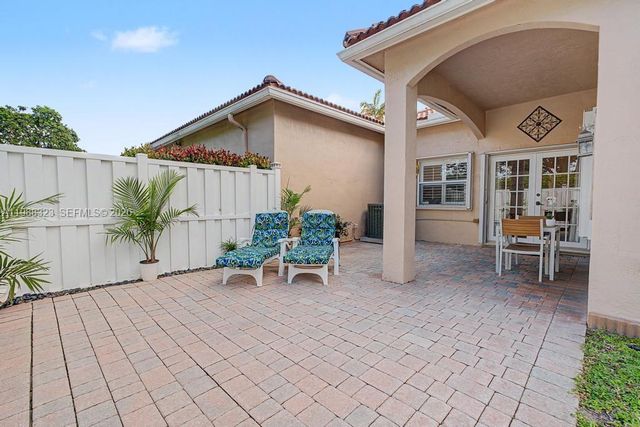 677 NW 129th Way, Pembroke Pines, FL 33028