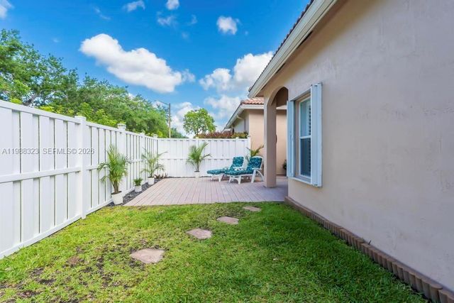677 NW 129th Way, Pembroke Pines, FL 33028