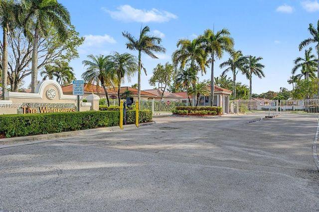 677 NW 129th Way, Pembroke Pines, FL 33028