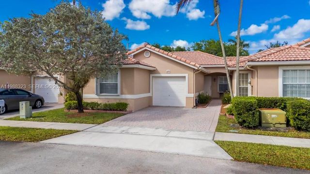 677 NW 129th Way, Pembroke Pines, FL 33028