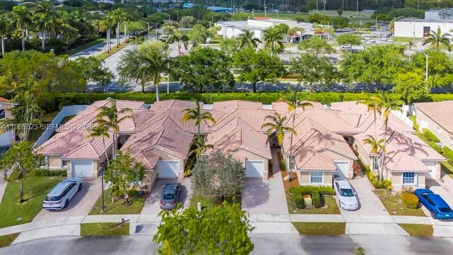 677 NW 129th Way, Pembroke Pines, FL 33028