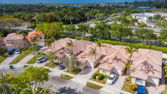 677 NW 129th Way, Pembroke Pines, FL 33028