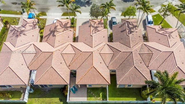 677 NW 129th Way, Pembroke Pines, FL 33028