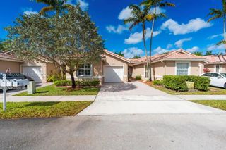 677 NW 129th Way, Pembroke Pines, FL 33028