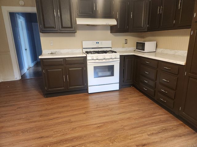 360 Broad Street, New London, CT 06320