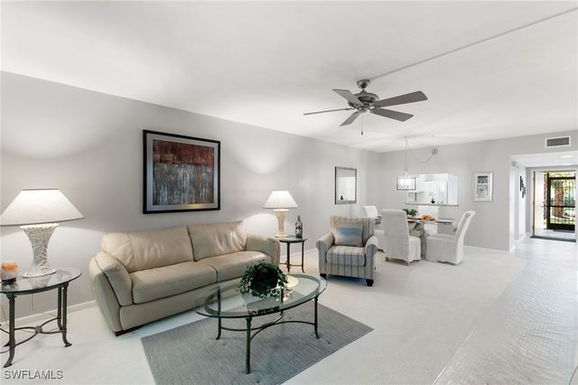 1828 Kings Lake BLVD 103, Naples, FL 34112