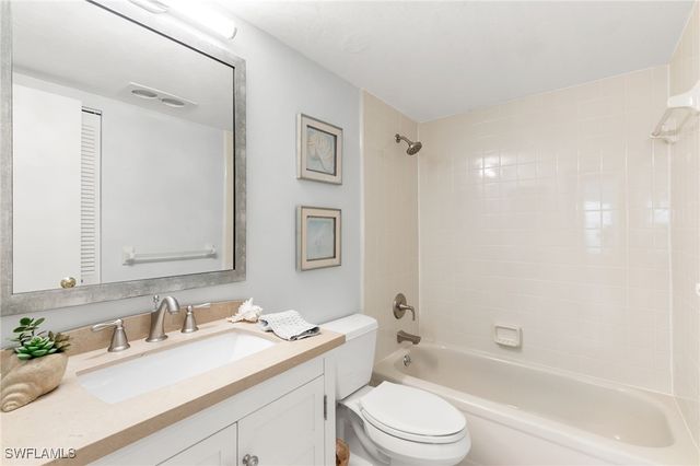 1828 Kings Lake BLVD 103, Naples, FL 34112