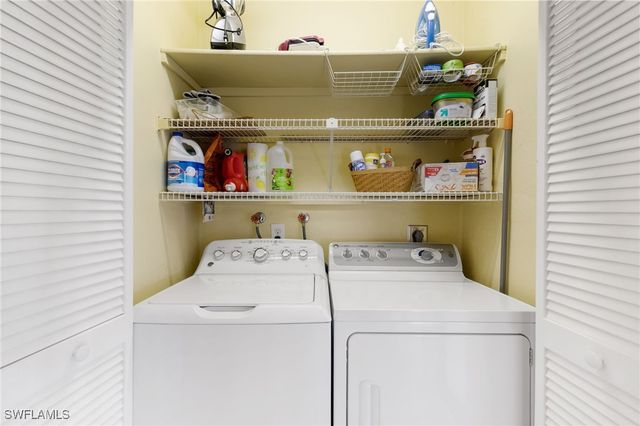 1828 Kings Lake BLVD 103, Naples, FL 34112