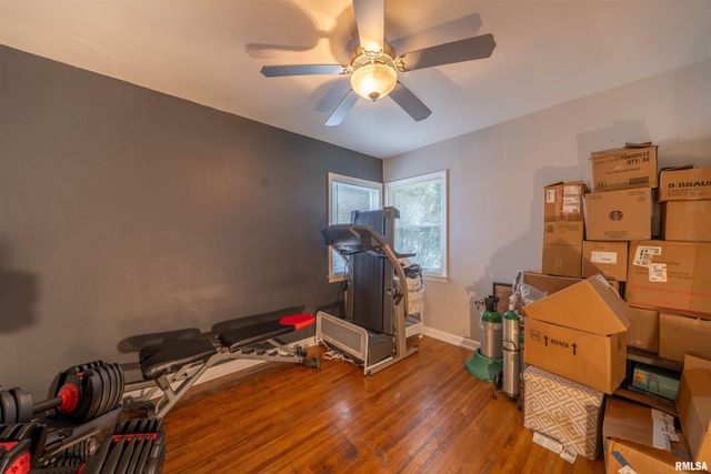 2318 N NORTHCREST Drive, Peoria, IL 61604