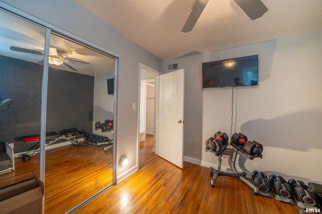 2318 N NORTHCREST Drive, Peoria, IL 61604