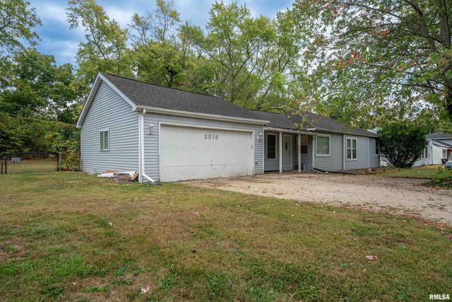 2318 N NORTHCREST Drive, Peoria, IL 61604