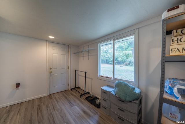 2318 N NORTHCREST Drive, Peoria, IL 61604