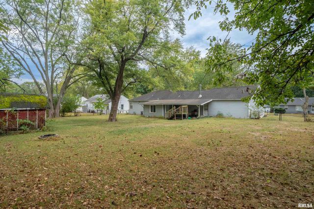 2318 N NORTHCREST Drive, Peoria, IL 61604