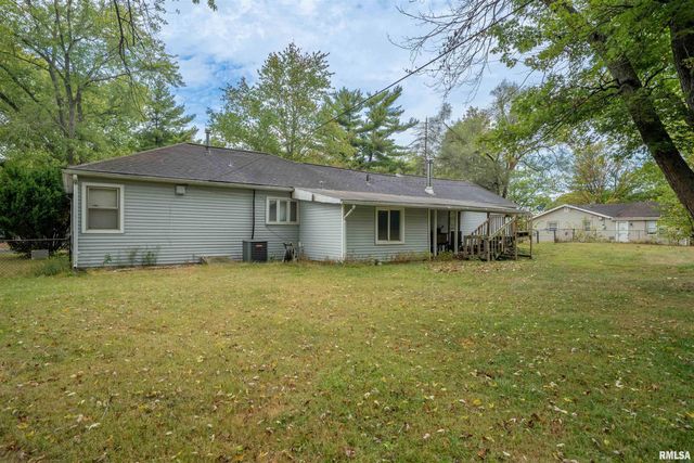 2318 N NORTHCREST Drive, Peoria, IL 61604