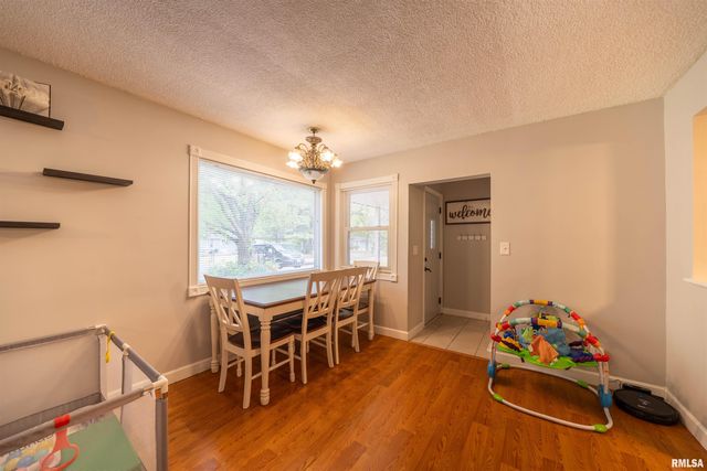 2318 N NORTHCREST Drive, Peoria, IL 61604