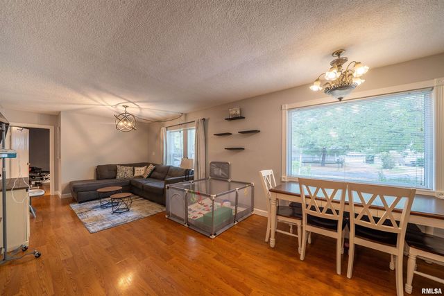 2318 N NORTHCREST Drive, Peoria, IL 61604