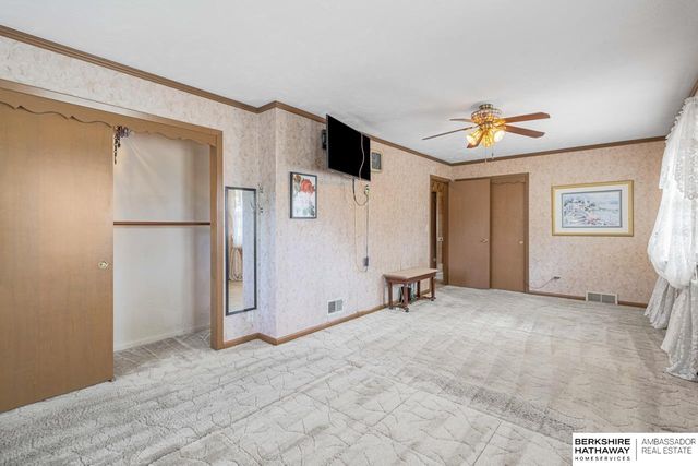 6232 Read Street, Omaha, NE 68152
