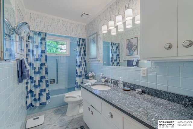 6232 Read Street, Omaha, NE 68152