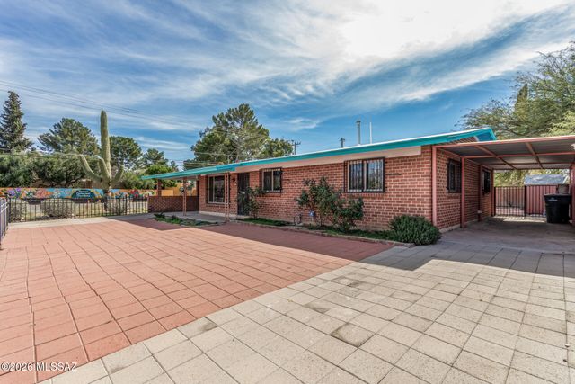 3866 E Edison Place, Tucson, AZ 85716