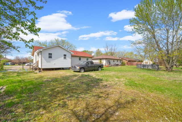 314 Kauai King Dr, Hopkinsville, KY 42240