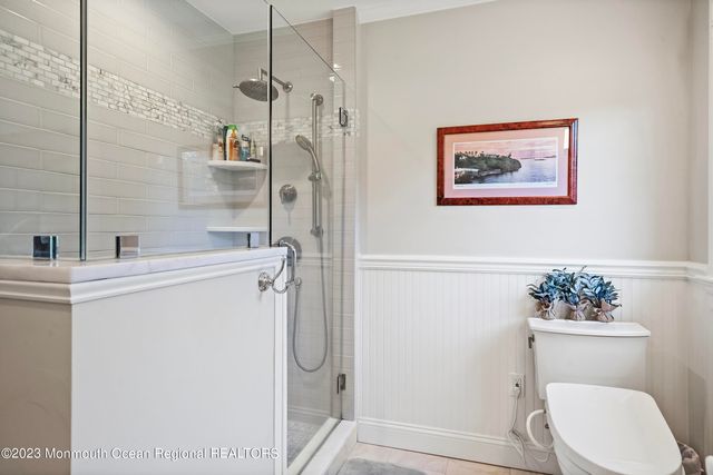 5 Pirates Cove Road, Little Silver, NJ 07739