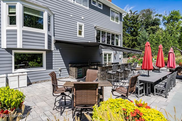 5 Pirates Cove Road, Little Silver, NJ 07739