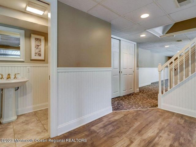 5 Pirates Cove Road, Little Silver, NJ 07739