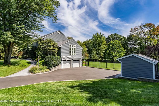 5 Pirates Cove Road, Little Silver, NJ 07739
