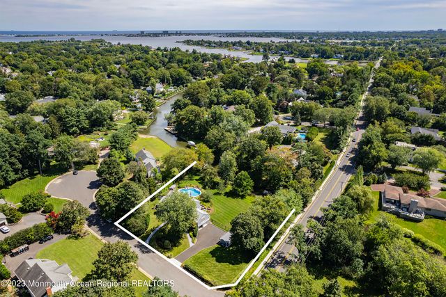 5 Pirates Cove Road, Little Silver, NJ 07739