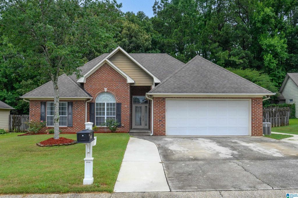 421 SUMMERCHASE DRIVE, Calera, AL 35040