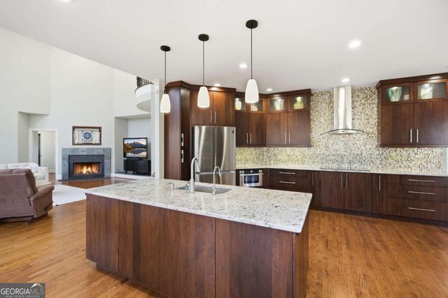 715 Crown Cove, Milton, GA 30004