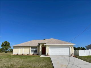 1835 NW 31st TER, Cape Coral, FL 33993