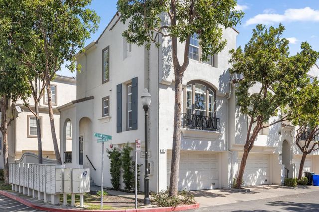 874 Fire Walk, Milpitas, CA 95035