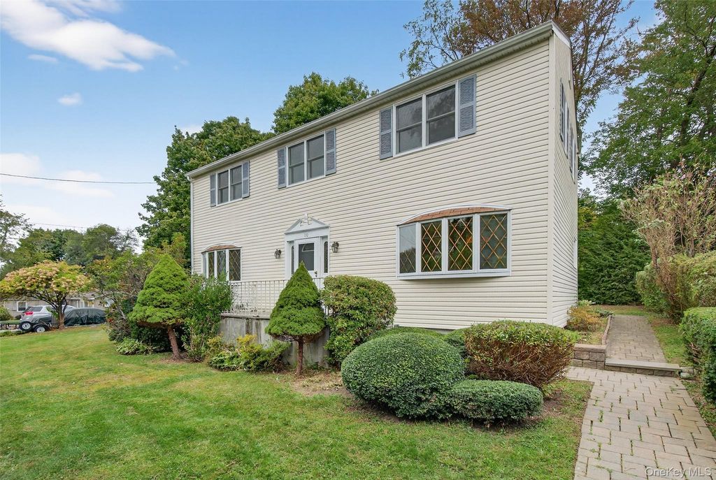 10 Heathcote Road, Carmel, NY 10512