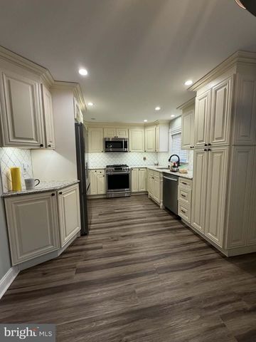 814 KENDRICK ST, Philadelphia, PA 19111