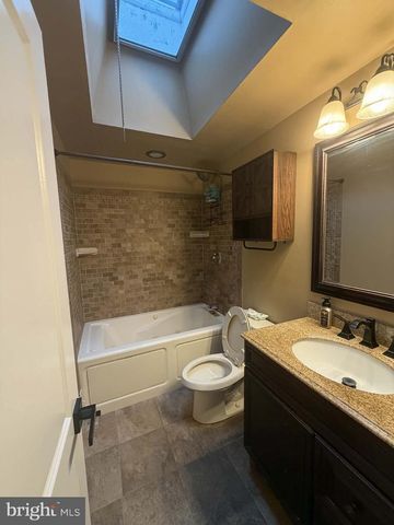 814 KENDRICK ST, Philadelphia, PA 19111