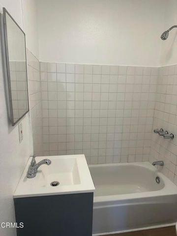 1714 W 35th Place 1714, Los Angeles, CA 90018