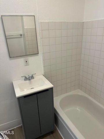 1714 W 35th Place 1714, Los Angeles, CA 90018