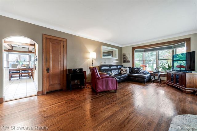 3980 Spencer Terrace, West Bloomfield, MI 48323