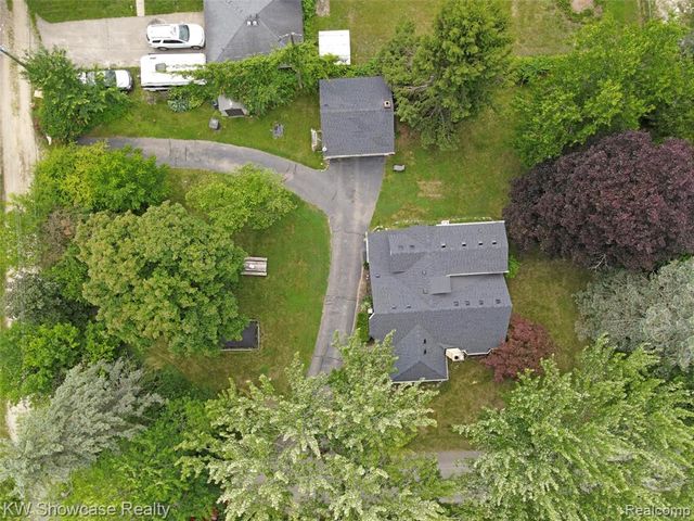 3980 Spencer Terrace, West Bloomfield, MI 48323