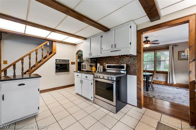3980 Spencer Terrace, West Bloomfield, MI 48323
