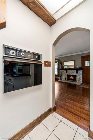 3980 Spencer Terrace, West Bloomfield, MI 48323