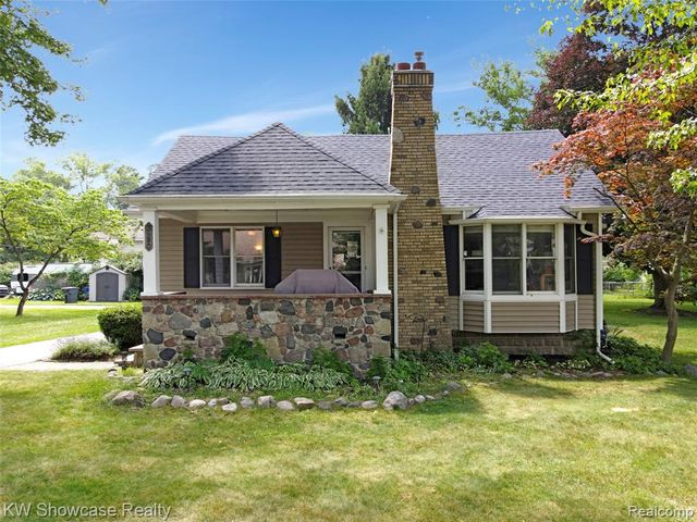 3980 Spencer Terrace, West Bloomfield, MI 48323
