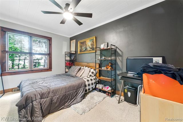 3980 Spencer Terrace, West Bloomfield, MI 48323