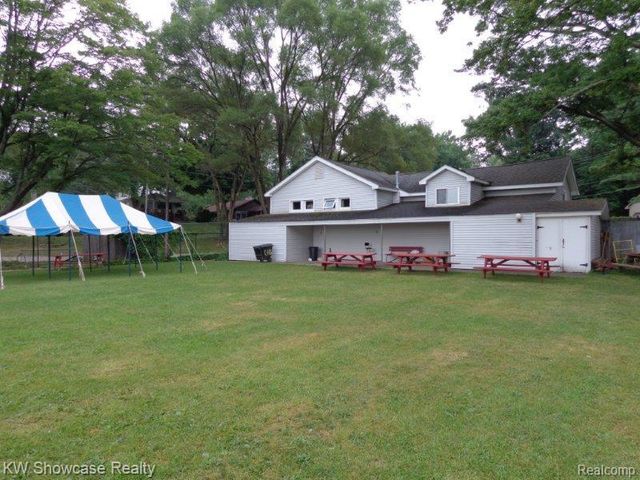 3980 Spencer Terrace, West Bloomfield, MI 48323