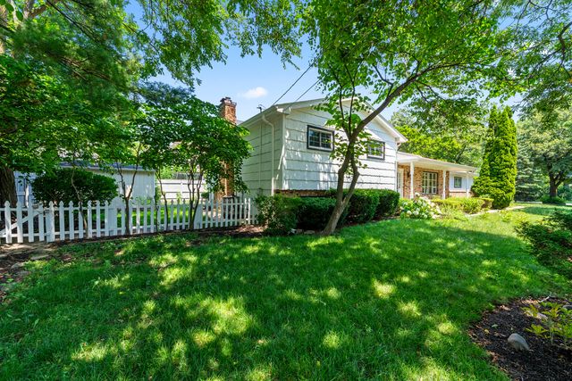 5654 S Washington Street, Hinsdale, IL 60521