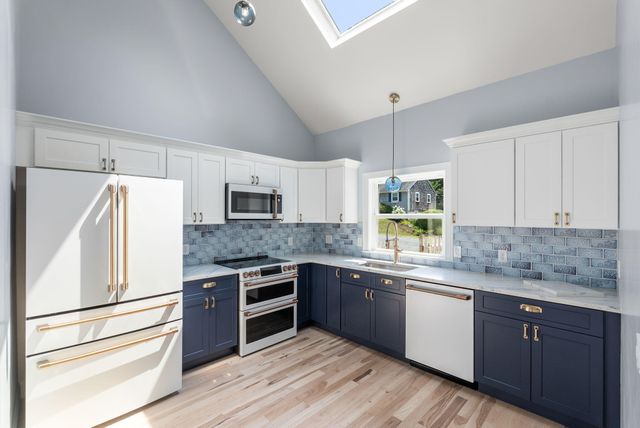 20-22 Glendale Lane, Harwich, MA 02645